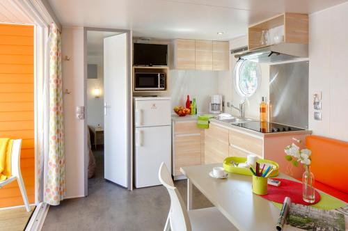 Camping Holiday Green - Cottage Patchwork Prestige 34 m² - 2 bedrooms + 2 bathrooms + air co & TV - Photo 2