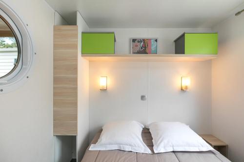 Camping Holiday Green - Cottage Pop Art Confort 32 m² - 3 bedrooms - Air-conditioning - Half-covered terrace - Photo 4