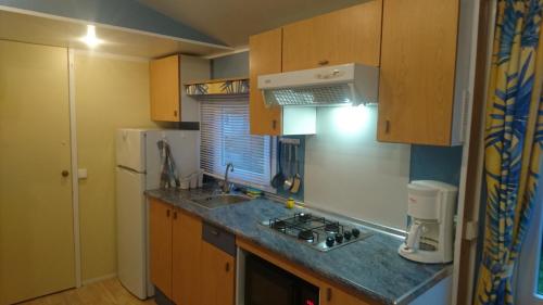 Camping LA PETITE FORET - Mobile home Sun Roller - Photo 2