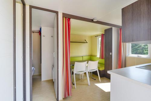 Camping des Barolles - Mobile-home 1 bedroom - Photo 4