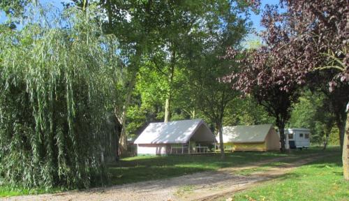 Camping de la Moselle - Tent with 2 single beds - Photo 1