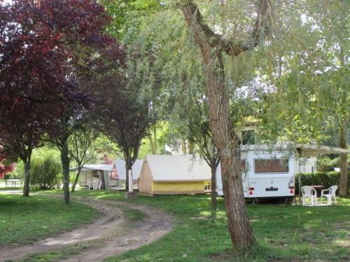 Camping de la Moselle - Tent with 2 single beds - Photo 3