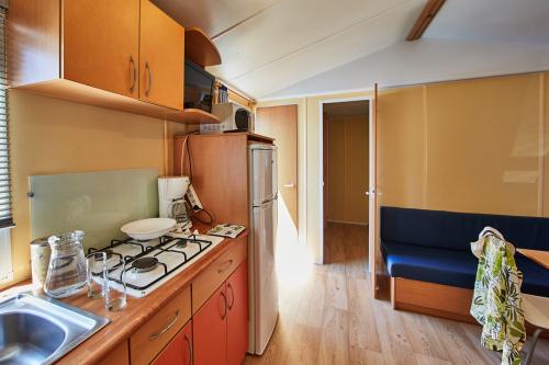 Flower Camping La Blanche Hermine - Mobil home Paimpol STANDARD 25m² (2 bedrooms - 4/6 people) + Covered terrace + TV - Photo 4