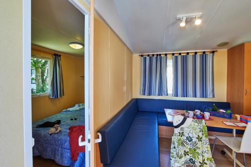 Flower Camping La Blanche Hermine - Mobil home Paimpol STANDARD 25m² (2 bedrooms - 4/6 people) + Covered terrace + TV - Photo 6