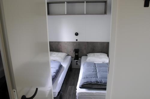 Flower Camping La Blanche Hermine - Mobil home Paimpol CONFORT 28m² (2 bedrooms - 4/6 people) + Covered terrace + TV, arrival wednesday - Photo 6