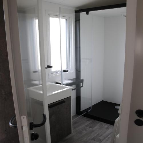 Flower Camping La Blanche Hermine - Mobil home Paimpol CONFORT 28m² (2 bedrooms - 4/6 people) + Covered terrace + TV, arrival wednesday - Photo 8