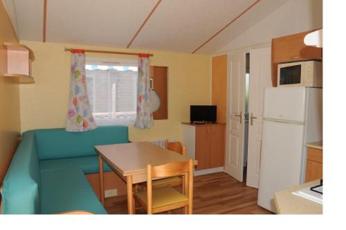 Camping La Blanche Hermine - Mobile home DAMGAN (2 bedrooms) - Photo 2