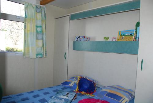 Camping La Blanche Hermine - Chalet SUSCINIO (2 bedrooms) - Photo 4