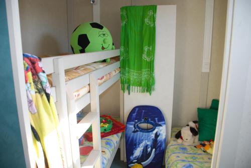 Camping La Blanche Hermine - Chalet SUSCINIO (2 bedrooms) - Photo 5