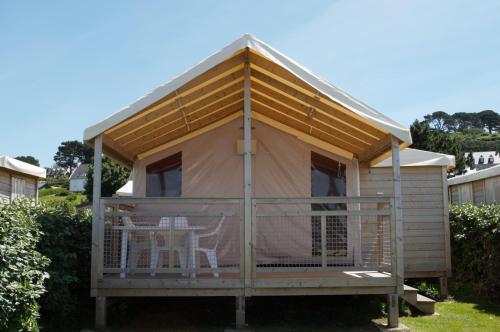 Camping Seasonova Les 7 Iles - ECOLODGE ON PILES - 2 Bedrooms - Photo 1