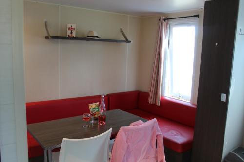 Camping du Vieux Château - Mobilhome Escale 16m²- 1 bedroom + Television - Photo 2