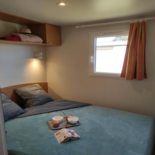 Camping du Vieux Château - Mobile-home Escapade 24m² - 2 bedrooms + Television - Photo 9