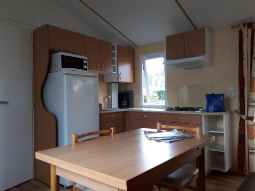 Camping du Vieux Château - Mobile-home Club 5 27m² - 2 bedrooms + Television - Photo 5