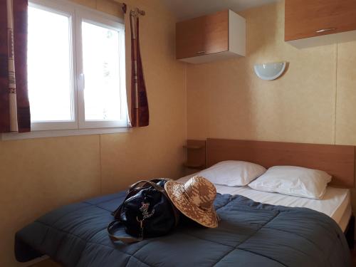 Camping du Vieux Château - Mobile-home Club 5 27m² - 2 bedrooms + Television - Photo 6
