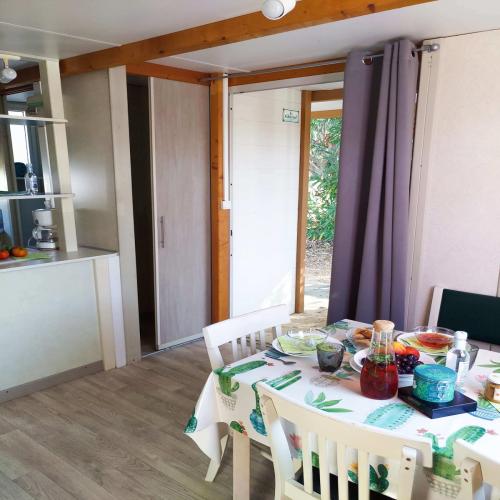 Camping Tikiti - Chalet gitotel club 25 m² / 2 Zimmer - Terrasse - Wednesday - Photo 4