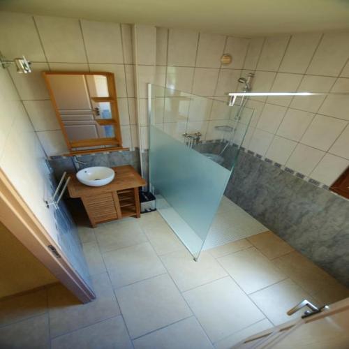 Camping L'Ardéchois - Chalet Grand Confort 85m² - 3 bedrooms - Photo 9