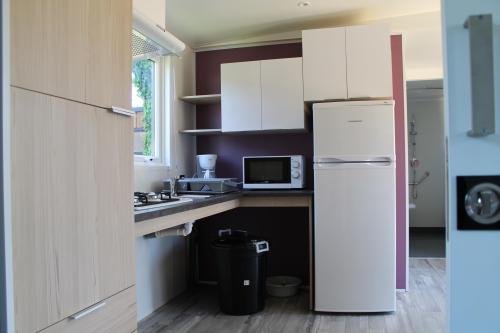 Camping Seasonova Ile de Ré - Mobile-home 2 bedrooms adapted to the people with reduced mobility - Photo 2