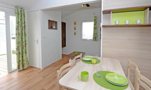 Camping la Ferme des 4 Chênes - Mobil home ISPEGUY 2 CH - Photo 3