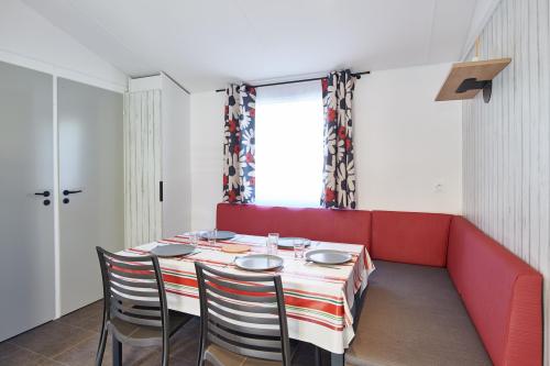 Camping la Ferme des 4 Chênes - Mobil Home BAÏGURA 2CH PREMIUM 2019 terrasse couverte - Photo 5