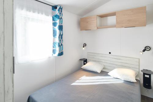 Camping la Ferme des 4 Chênes - Mobilhome RHUNEA 2CH PREMIUM 2019 - Terrasse intégrée - Photo 6
