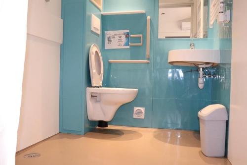 Flower Camping Altea - Mobil home PMR Confort+ 35m² + air conditioning (2 bedrooms) adapted to the people with reduced mobility + sheltered terrace - Photo 8