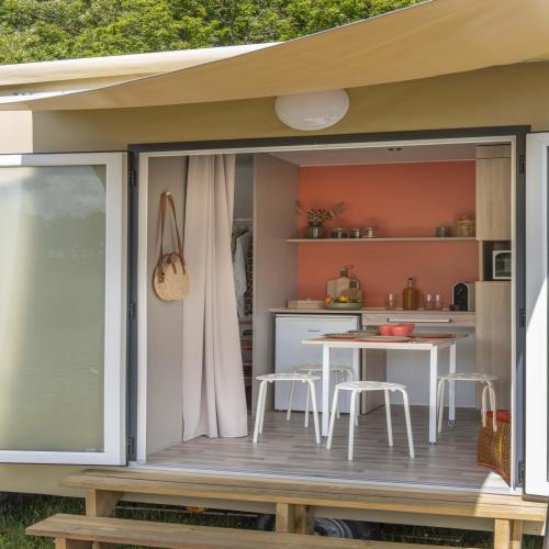 Flower Camping Altea - Coco-sweet 16m² (2 bedrooms) - without toilet blocks + Awning - Photo 3
