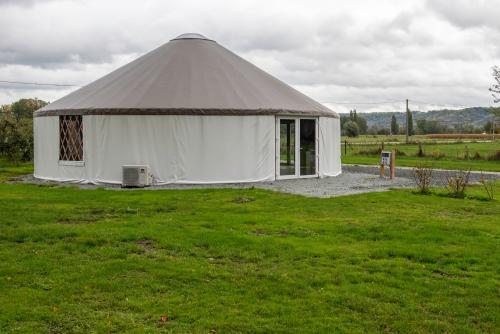 Camping de la Seine & SPA **** - The Yurt of Jumièges - Photo 2