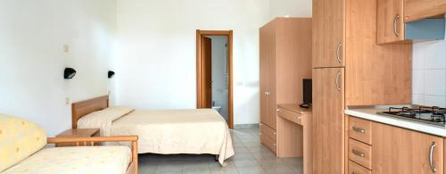 Camping Village Spiaggia Lunga - Bungalow 'Perla' one-room - Photo 7