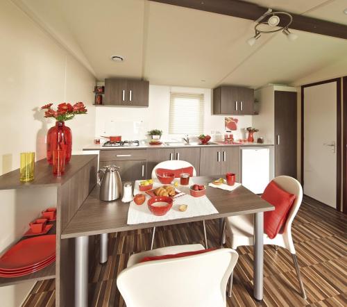 Camping Abbatiale - Mobile-home 2 bedrooms Loft - Photo 4