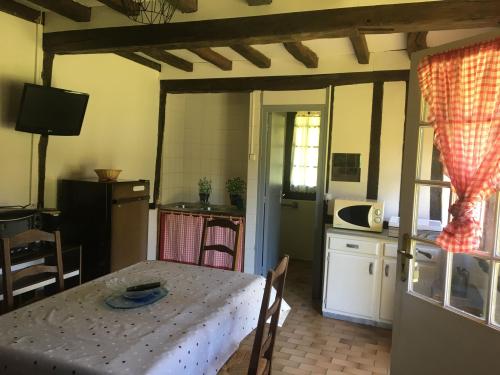 Sites et Paysages Domaine de la Catinière - Chaumière 1 bedroom + TV - Photo 5