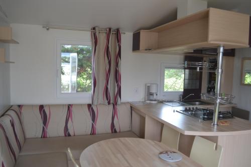 Sites et Paysages Domaine de la Catinière - Mobil-Home 2 Bedrooms + TV - Photo 3