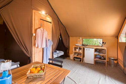 Huttopia Lac de Serre Ponçon - Trappeur tent - Photo 3