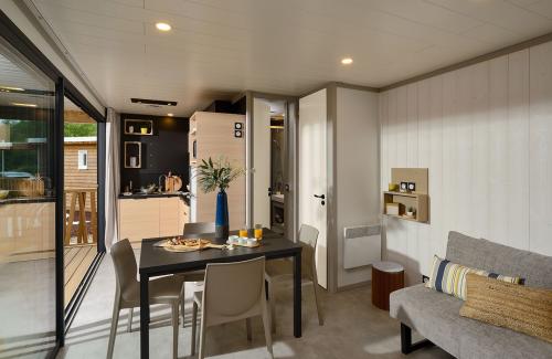 Camping Sandaya Cap Sud - Chalet on piles 2 bedrooms **** - Photo 2