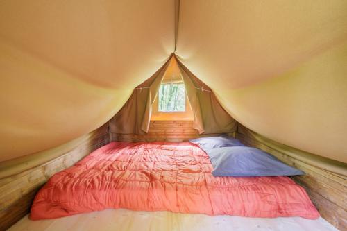Camping La Clairière - Canvas hut - 1 bedroom - Photo 3