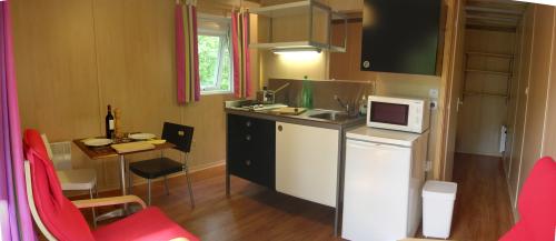 Camping La Clairière - Chalet CONFORT - 1 bedroom - Photo 4
