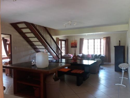Green Fountain Farm Caravan Park - 4-bedroom Villa - Photo 2