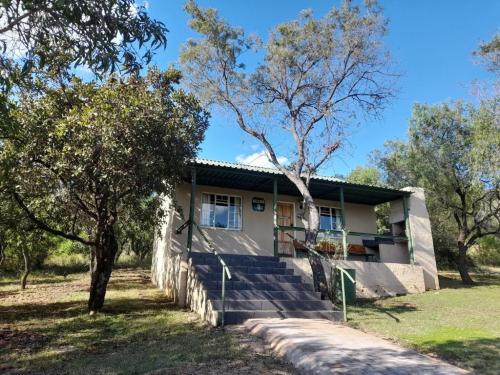 Monkey Mountain Family Lodge - Lodge - Photo 1