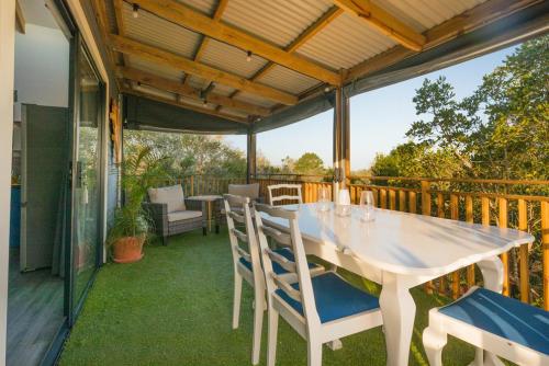 Treedom Villas & Vardos - Luxury Villa - Photo 8