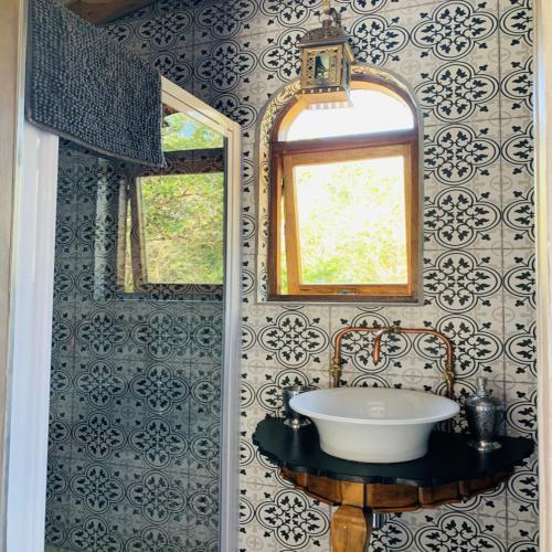Treedom Villas & Vardos - The Owl Vardo - Photo 6