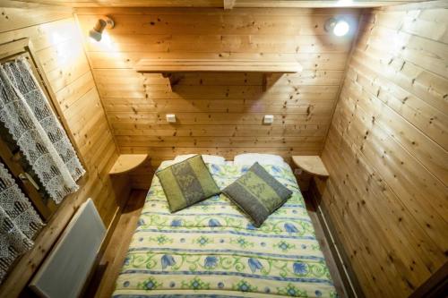 Camping Les Lanchettes - Chalet Beaufortain 29m² 2 bedrooms + terrace 12m² - Photo 5