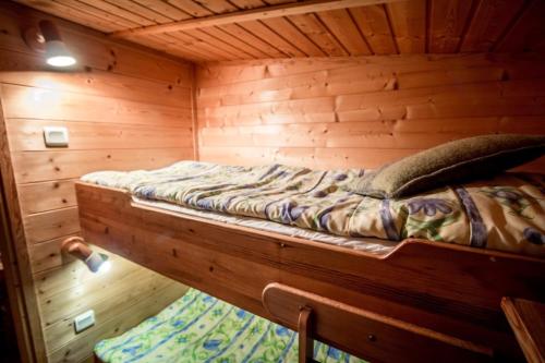Camping Les Lanchettes - Chalet Beaufortain 29m² 2 bedrooms + terrace 12m² - Photo 7
