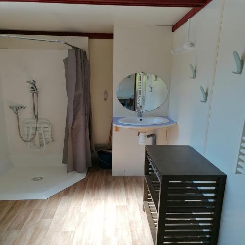 Camping L'Oasis du Berry - Chalet PRESTIGE (Wheelchair friendly) - Photo 8