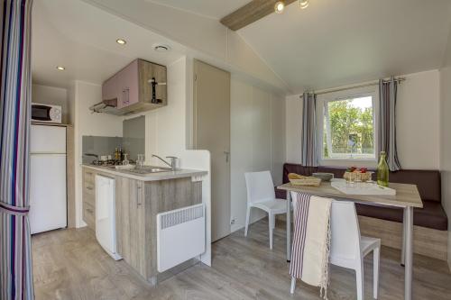 Camping Sandaya La Côte de Nacre - Cottage 3 bedrooms**** - Photo 1