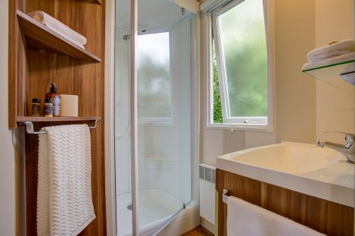 Camping Sandaya La Côte de Nacre - Cottage 2 bedrooms ** - Photo 4