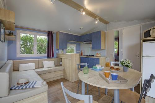 Camping Sandaya La Côte de Nacre - Cottage 2 bedrooms *** - Photo 3