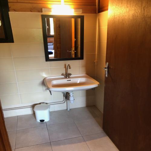 Camping du Lac de Saint-Pardoux - Chalet Adrien 30m² - Suitable for people with reduced mobility - Photo 9