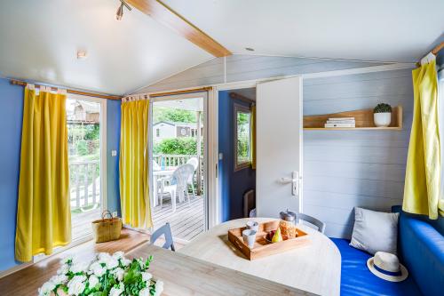 Camping Sandaya Château des Marais - Cottage 2 bedrooms** - Photo 4