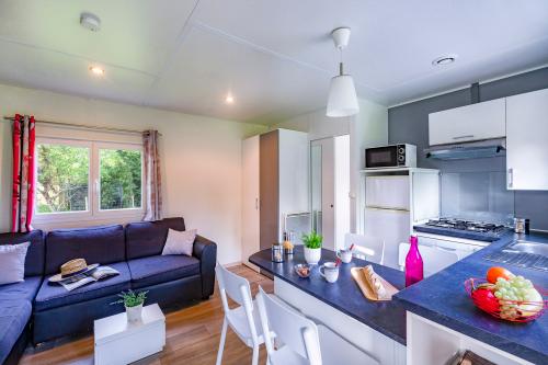Camping Sandaya Château des Marais - Cottage Newton 2 bedrooms 2 bathrooms - Air con PREMIUM - Photo 4