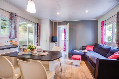 Camping Sandaya Château des Marais - Cottage 2 bedrooms 2 bathrooms **** - Photo 3