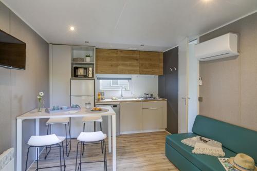 Camping Sandaya Château des Marais - Cottage 2 bedrooms 2 bathrooms **** - Photo 4